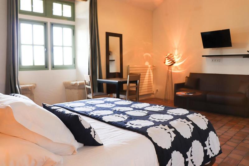 Hotel Domaine Du Normandoux, The Originals Relais Tercé Zewnętrze zdjęcie
