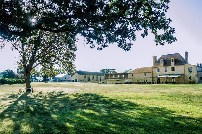 Hotel Domaine Du Normandoux, The Originals Relais Tercé Zewnętrze zdjęcie